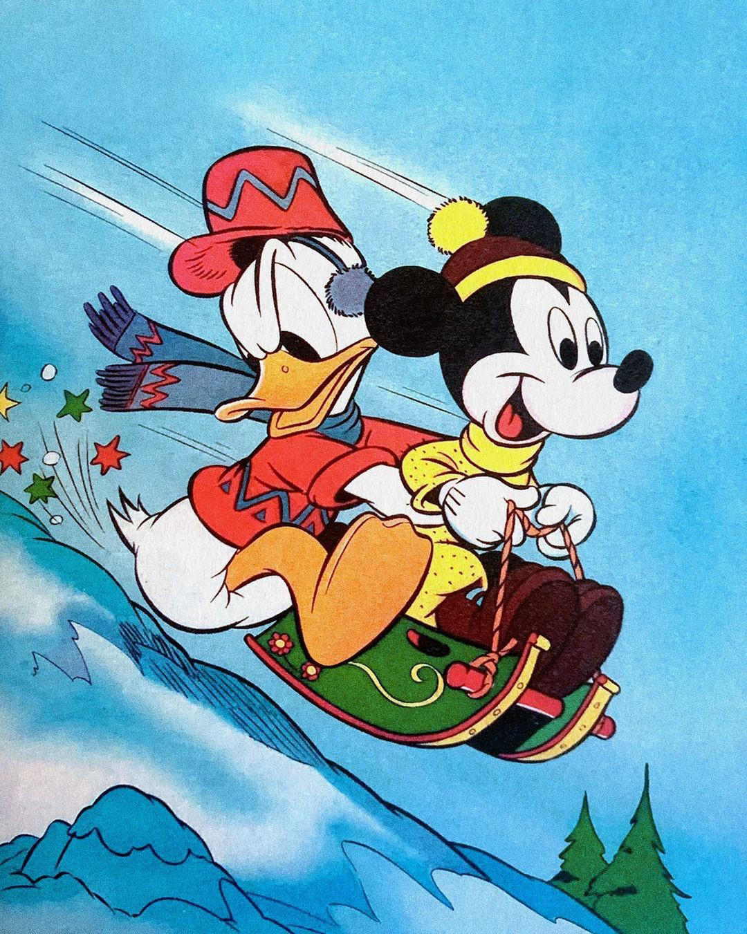 Mickey Mouse - Two very different sledding moods